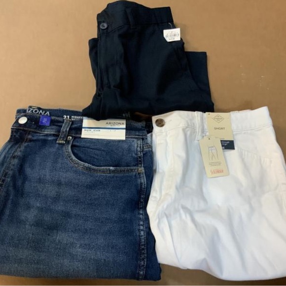 NEW Bulk Lot of 15pcs Mixed Apparel Clothing - Picture 3 of 8